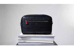 Article about Crocodile Leather Accessories: The Ultimate Symbol of Luxury and Italian Craftsmanship