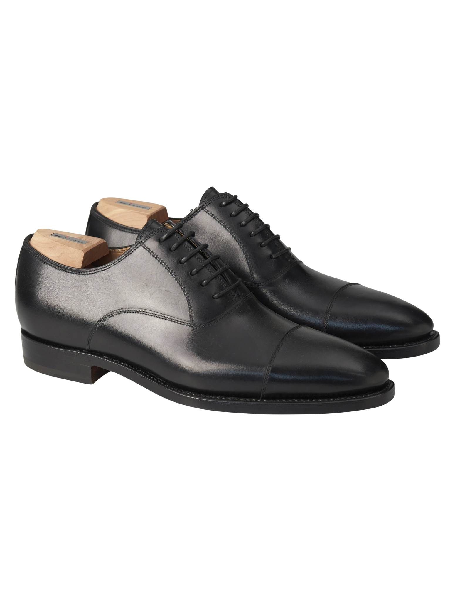 Kiton Black Leather Dress Shoes | IsuiT Kiton Black Leather Dress Shoes | IsuiT