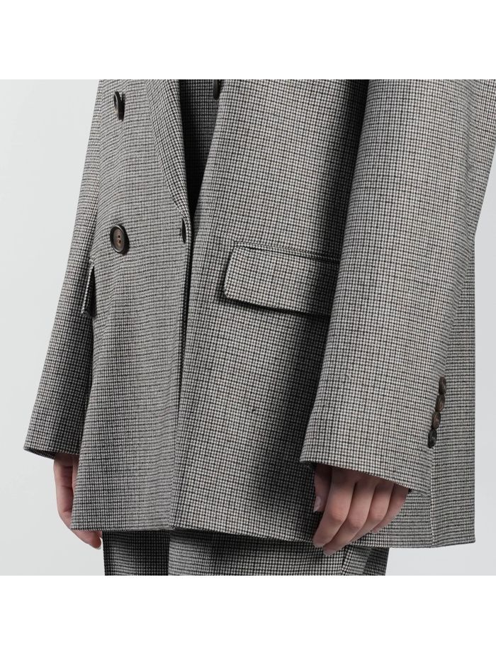 BRUNELLO CUCINELLI　ハンガー　8本セット BRUNELLO CUCINELLI ハンガー 8本セット - メルカリ